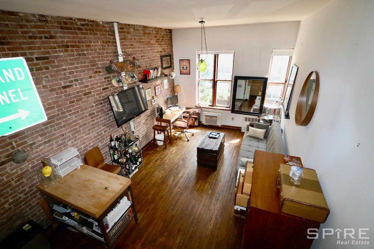 W 75th St #2ER