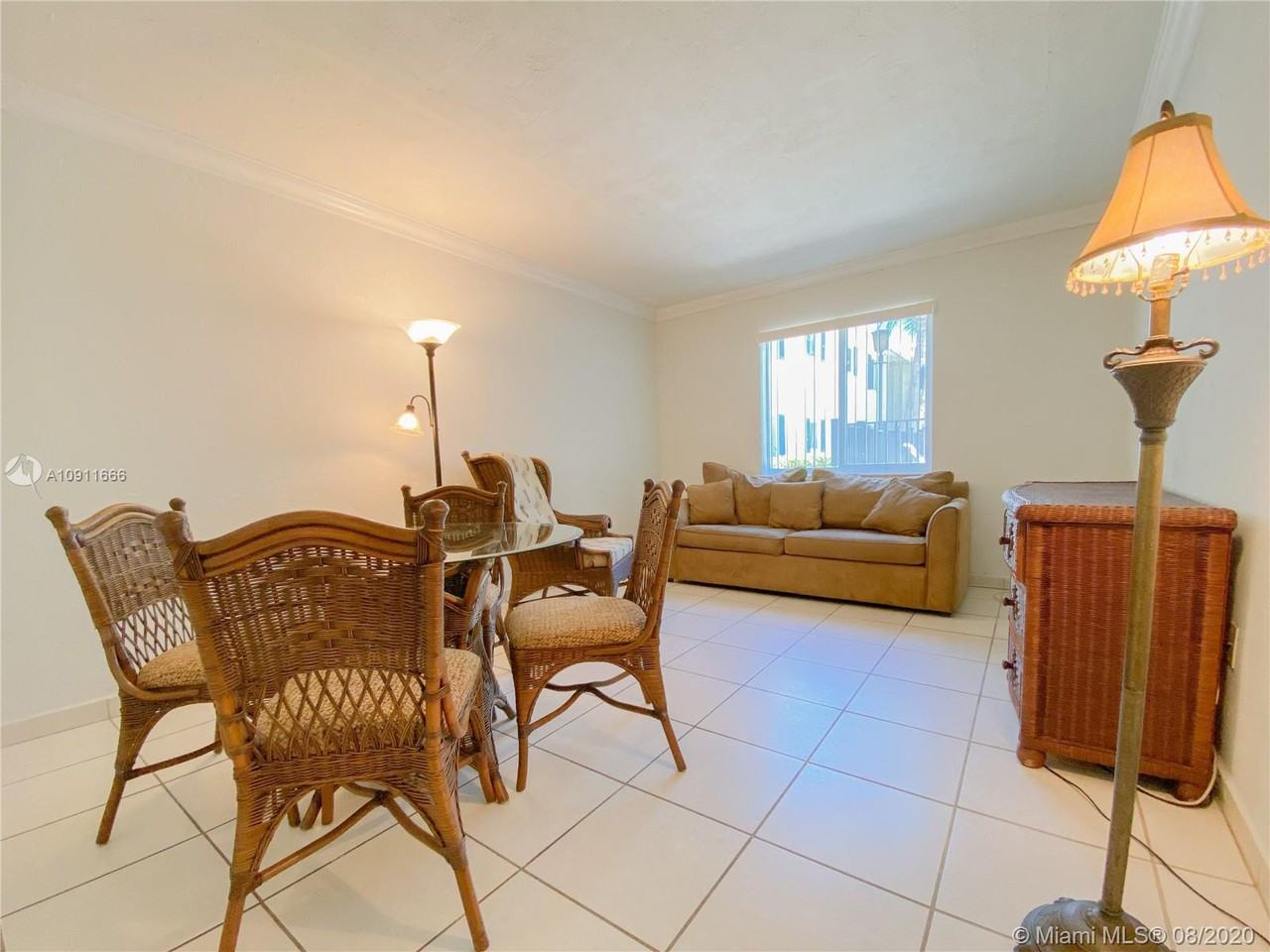 8605 Sw 68th Ct Apt 7 - Photo 2 of 10