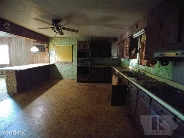 618 Coolidge Ave - Photo 3 of 9