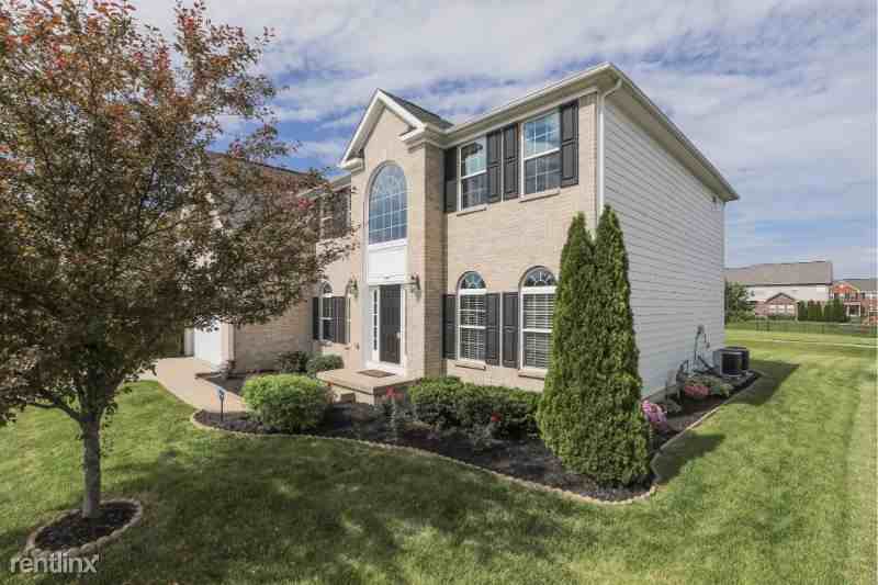 5838 Somerset Blvd W - Photo 3 of 50