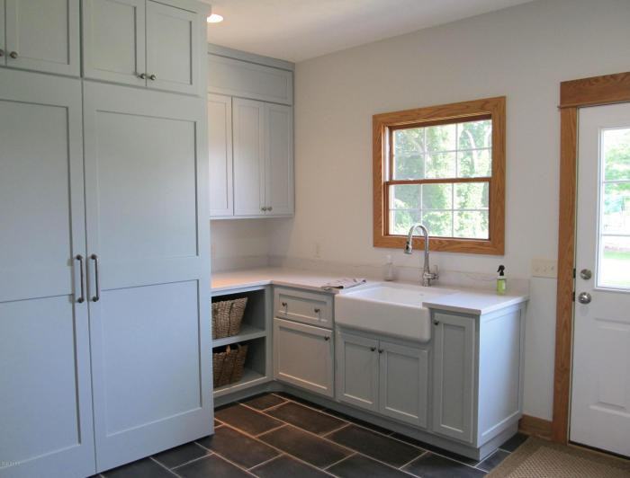 8734 Milo Rd - Photo 3 of 26