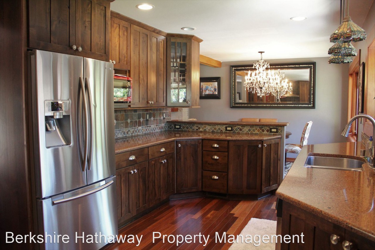 3208 Michigan Blvd - Photo 2 of 40