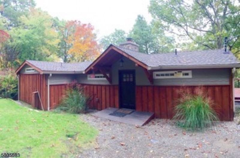 51 W Shore Trl - Photo 2 of 7