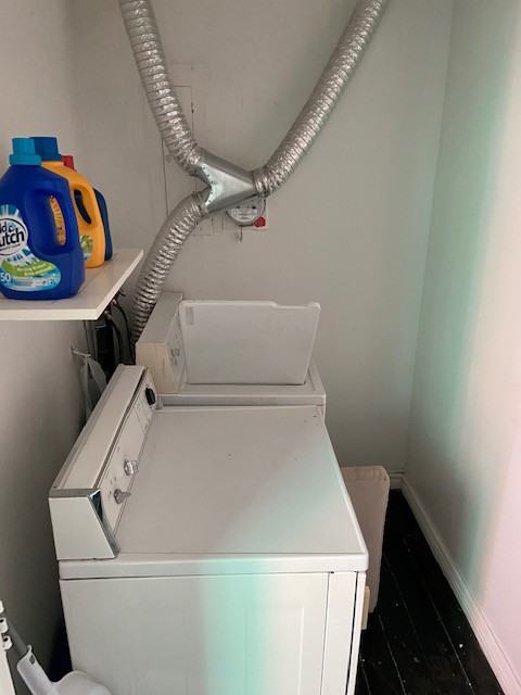 5892 Avenue du Parc - Photo 3 of 8