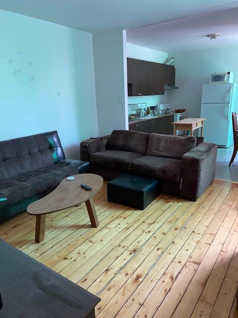 5892 Avenue du Parc - Photo 2 of 8