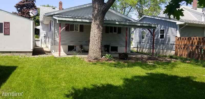 135 Highland Ct - Photo 2 of 8