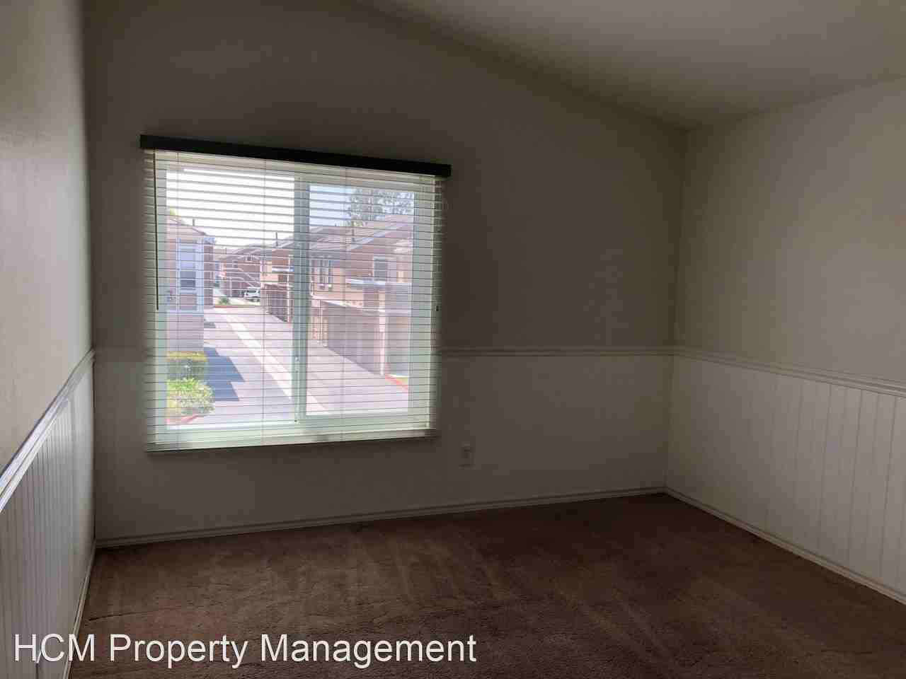 10390 E Briar Oaks Dr #E - Photo 2 of 17