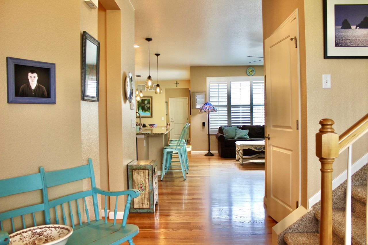 6298 Pike Ct - Photo 3 of 31