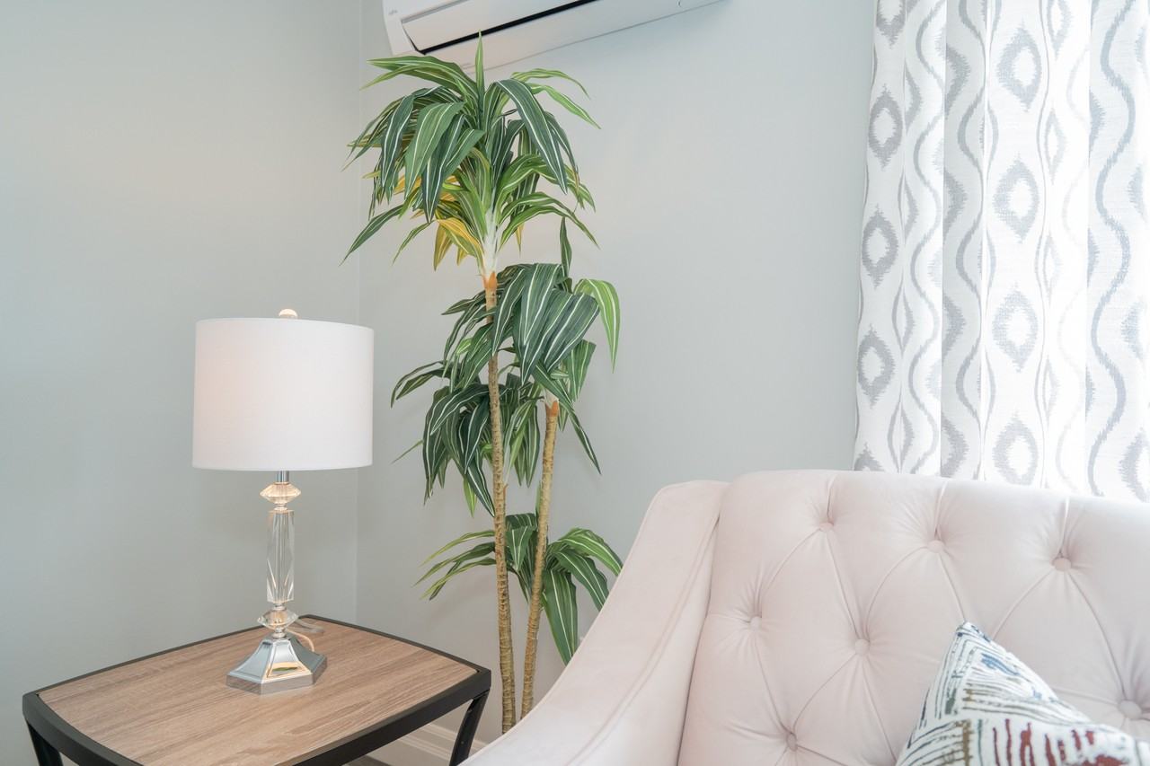 Wellington Apartments - Photo 5 of 15