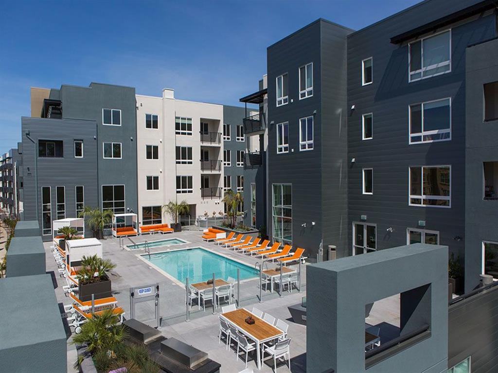 AIRE - Photo 2 of 22