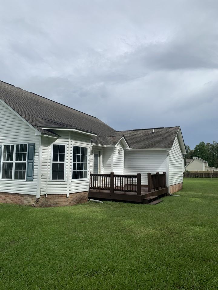 102 Mendover Dr - Photo 2 of 23