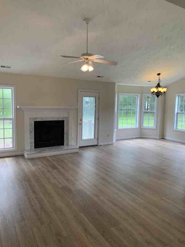 102 Mendover Dr - Photo 3 of 23