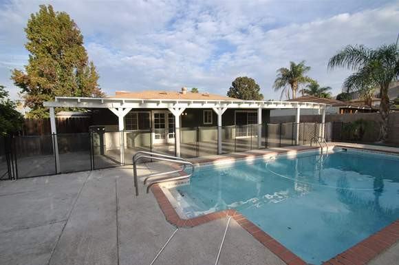 3612 Walton St - Photo 2 of 13