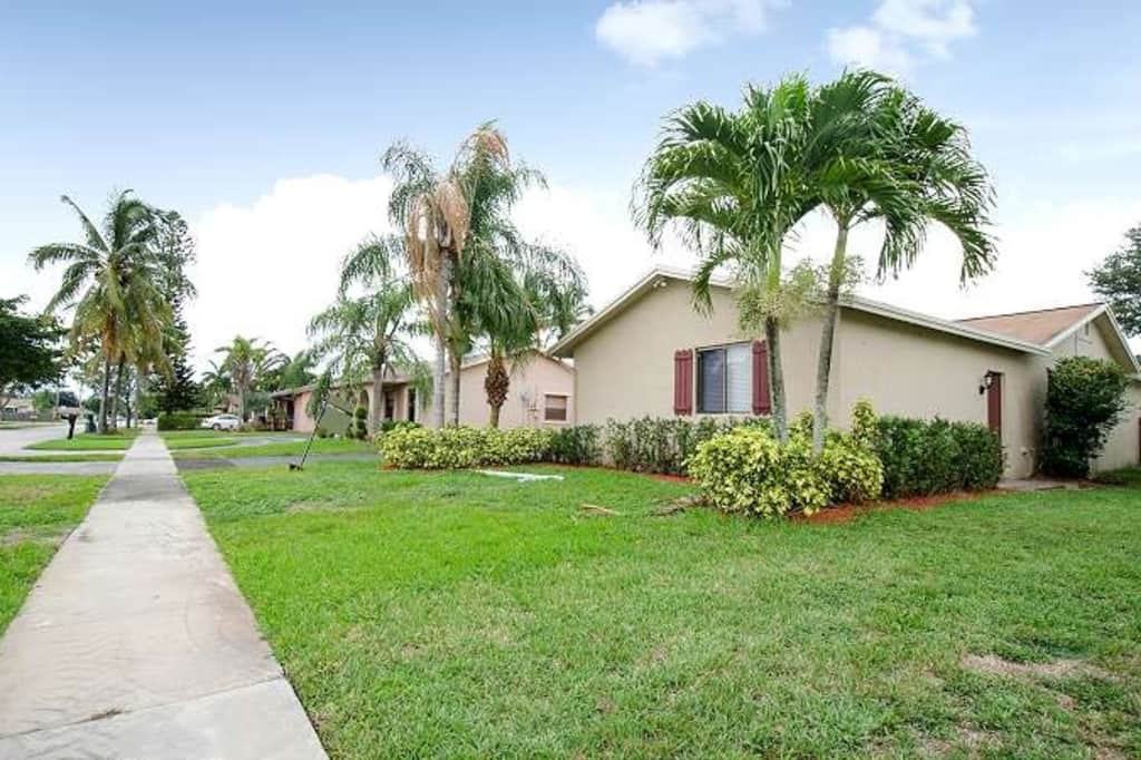 2100 Nw 109th Ave - Photo 3 of 23