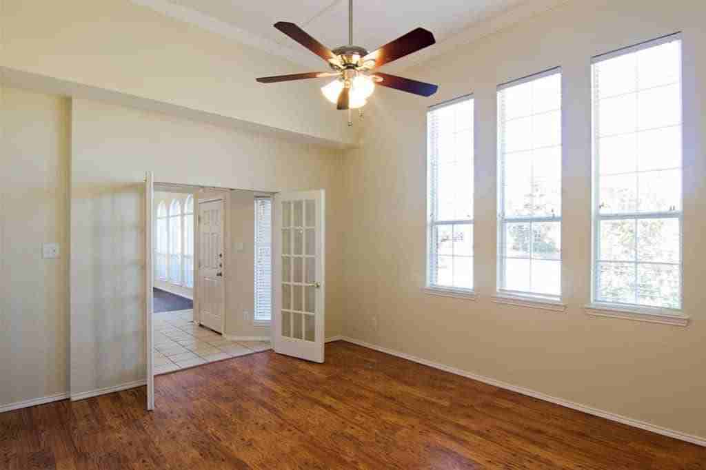 2904 Woods Dr - Photo 2 of 22