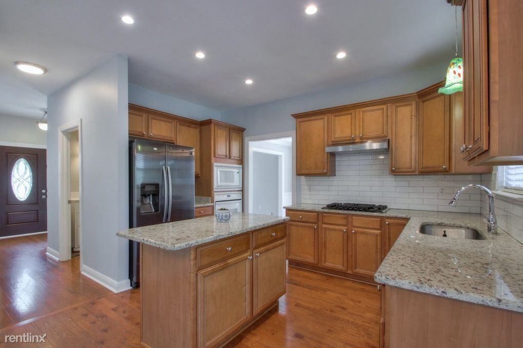 6229 Rivervalley Dr - Photo 2 of 17