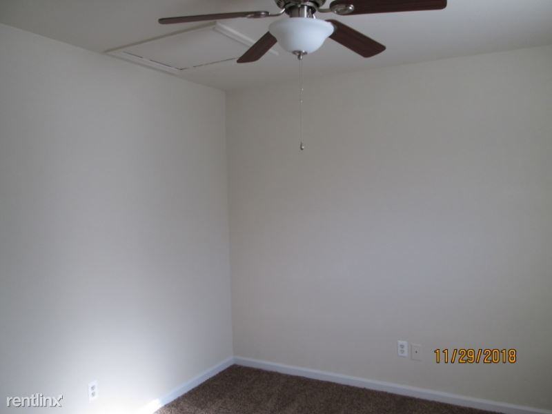 14303 14303 Old Courthouse Way B-8 - Photo 2 of 4