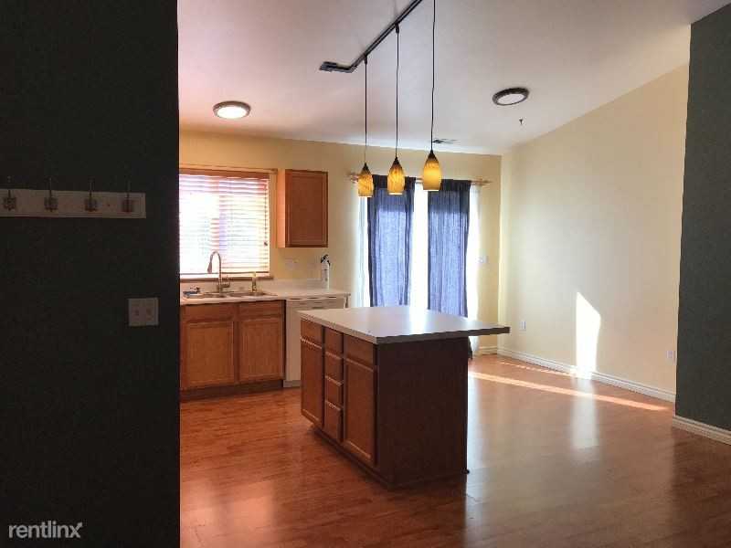 225 E 52nd St - Photo 2 of 12