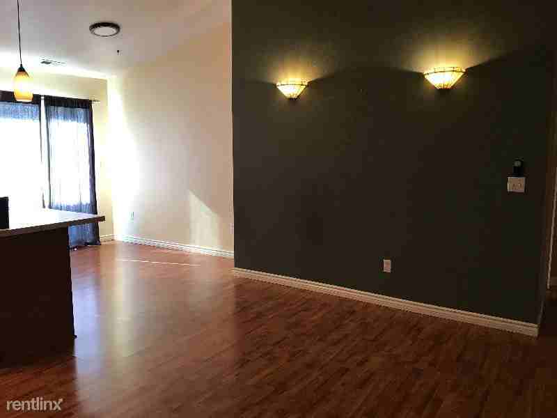 225 E 52nd St - Photo 3 of 12