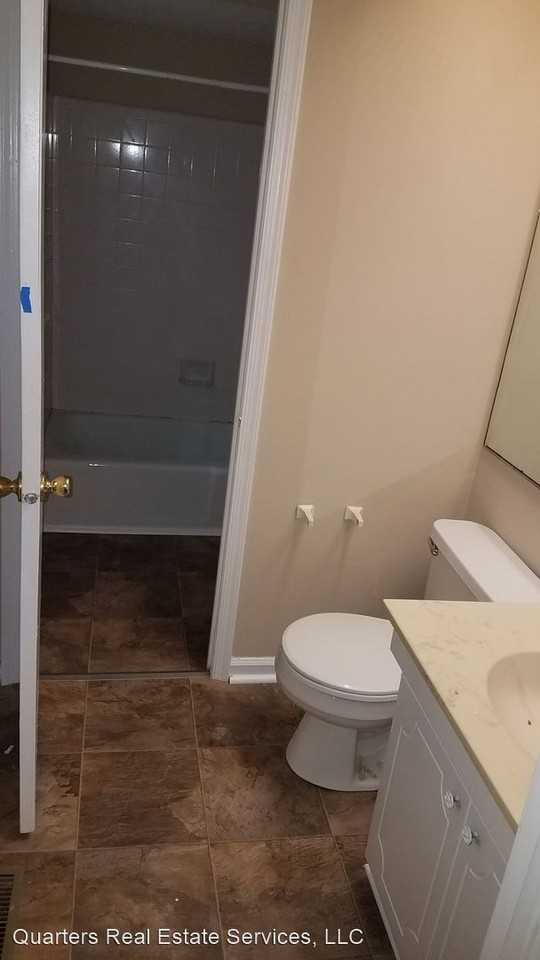 2621 Wyman Rd - Photo 2 of 8