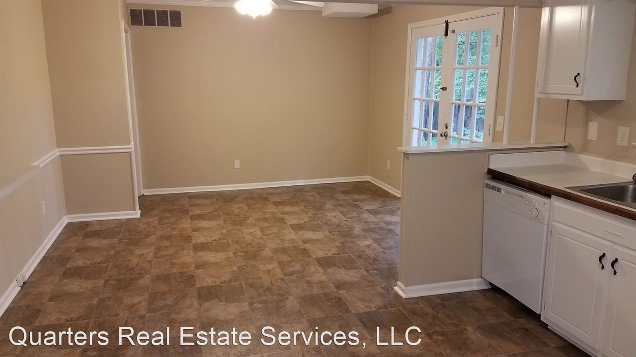 2621 Wyman Rd - Photo 3 of 8