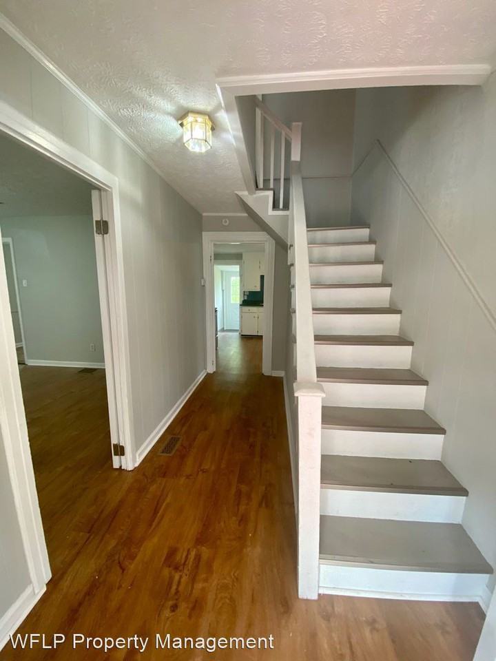 2251 Otey St - Photo 3 of 15