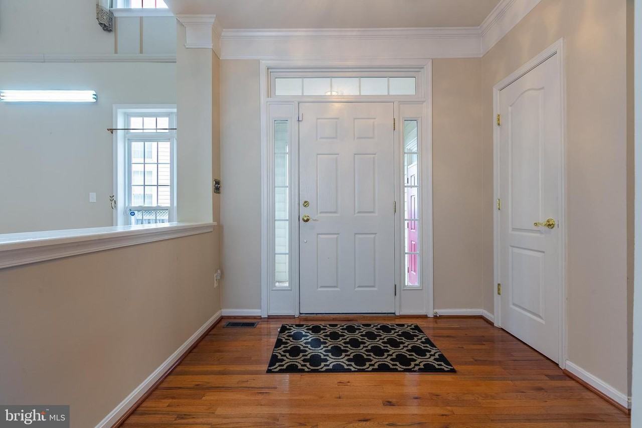 21935 Windover Dr - Photo 2 of 50
