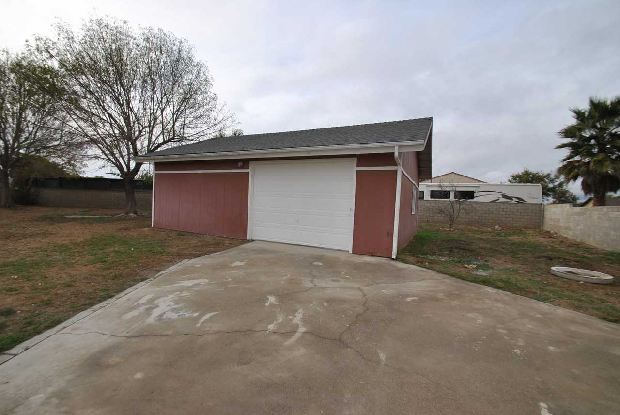 11617 Geyser Dr - Photo 2 of 11