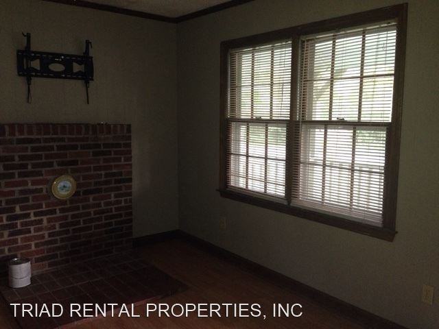 5585 Doc Hayworth Rd - Photo 3 of 20