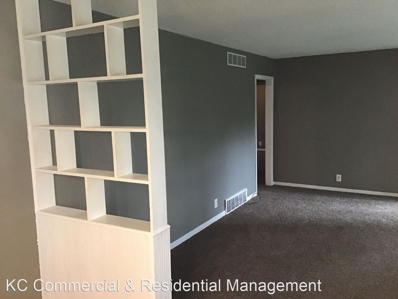 7919 E 57th St - Photo 3 of 20