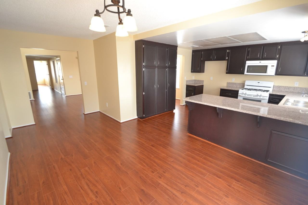 27866 Rainbow Ln - Photo 3 of 6