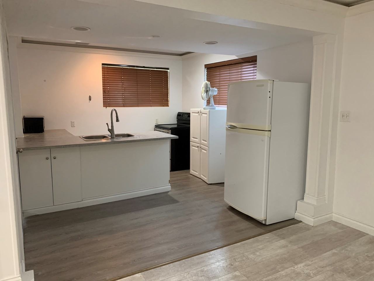 608 Austin Avenue, Coquitlam, BC V3K 3M8 Studio Apartment for Rent