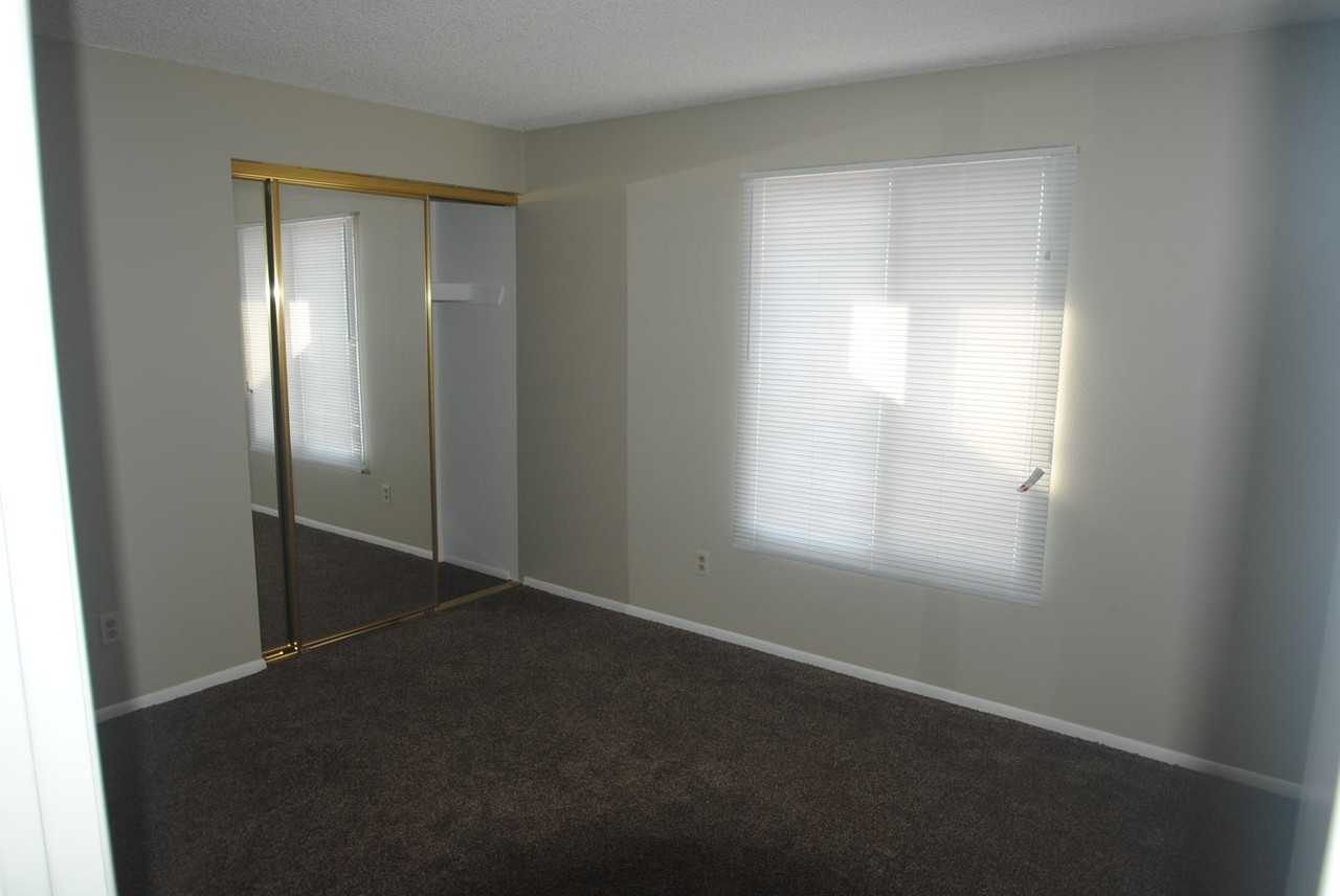 8270 W Campbell Ave - Photo 3 of 5