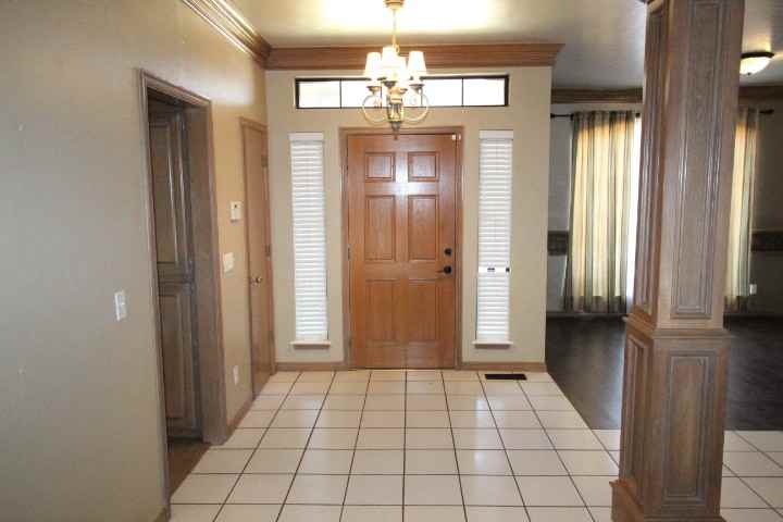 6308 North Bryant Court - Photo 2 of 23