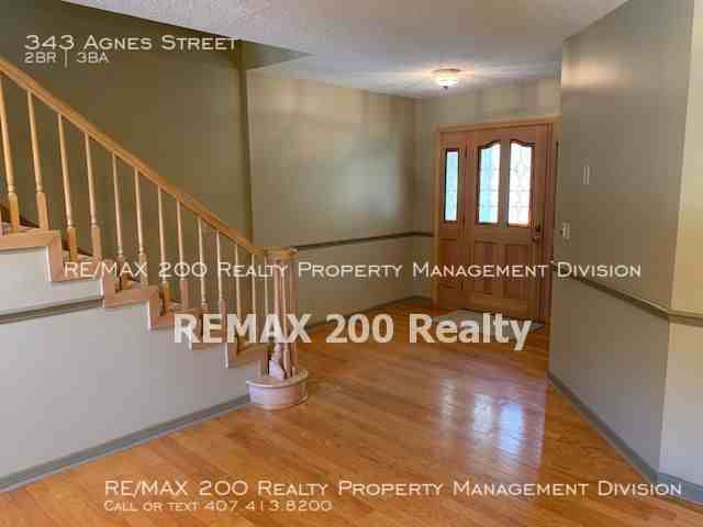 343 Agnes St - Photo 2 of 24