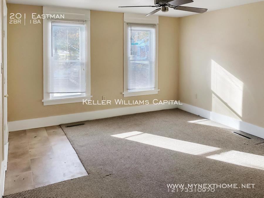 201 Eastman Ave - Photo 3 of 34