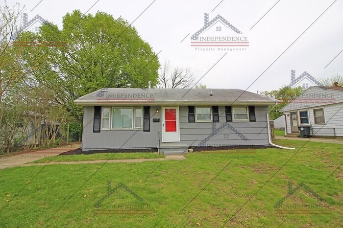 5327 Pickford Dr - Photo 3 of 32