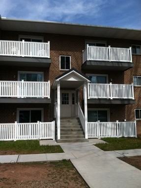 Maple Court Apartments - Photo 3 of 6