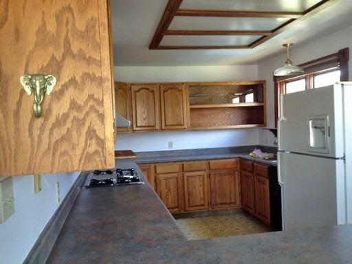 124 9th St - Photo 2 of 9