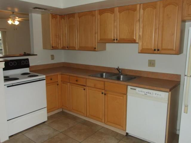 9062 W Highland Pines Blvd - Photo 3 of 11