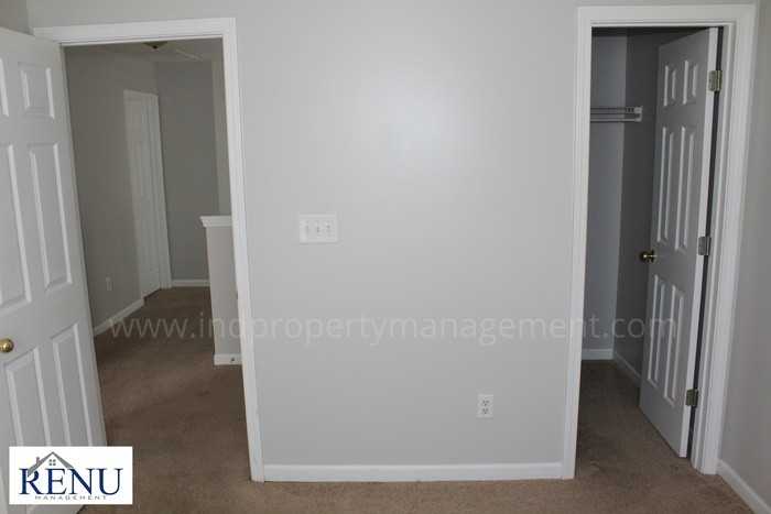 10810 Bellflower Ct - Photo 2 of 13