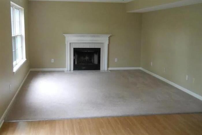 3429 Oakton Cir - Photo 3 of 4