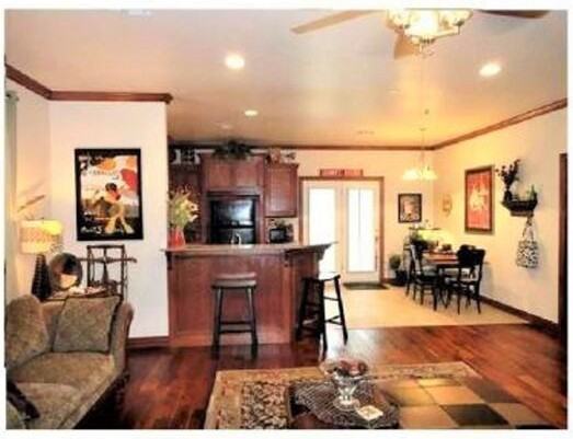 809 Sw 37th St - Photo 3 of 8