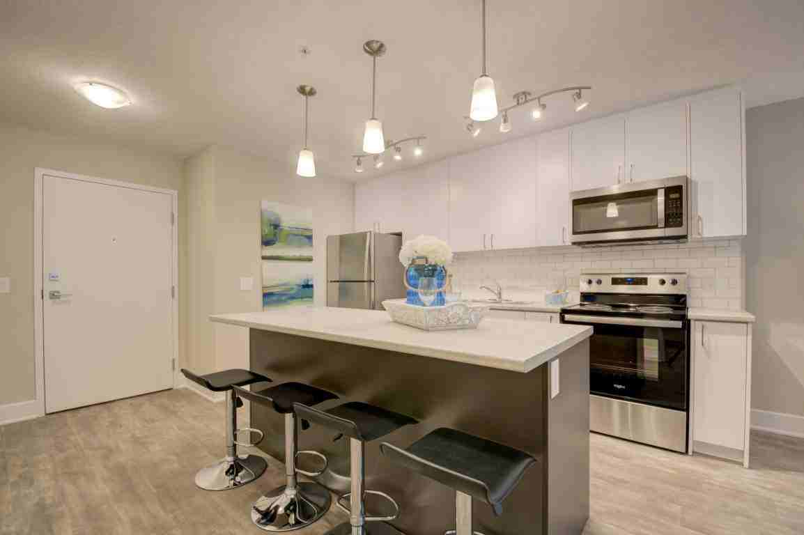 250 Oakland Avenue - Photo 2 of 29