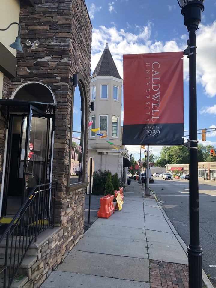 336 Bloomfield Ave #2A - Photo 3 of 12