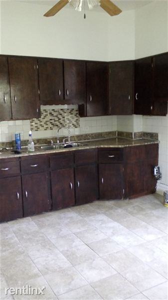 11801 S Emerald Ave - Photo 3 of 7