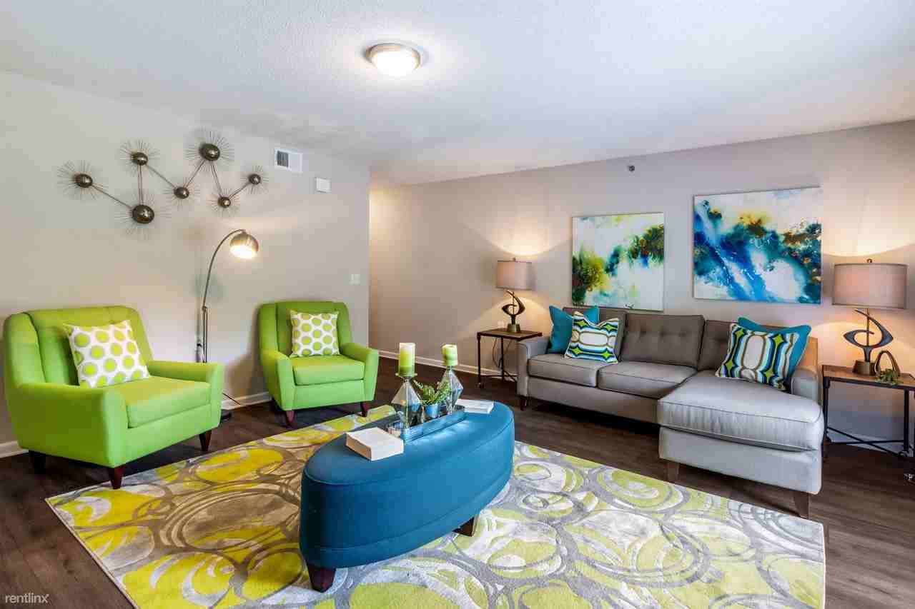 Twin Oaks Cir - Photo 3 of 16