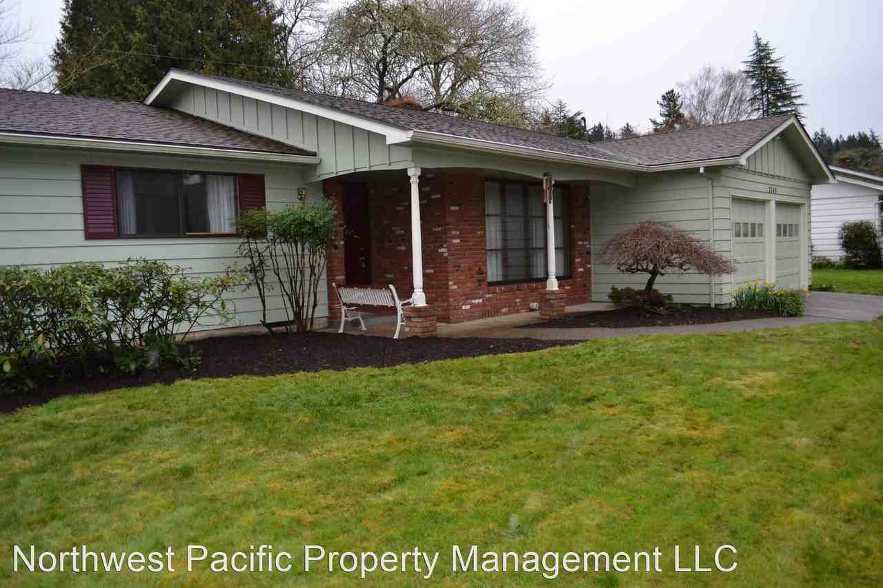 3340 Dogwood Dr S - Photo 3 of 22