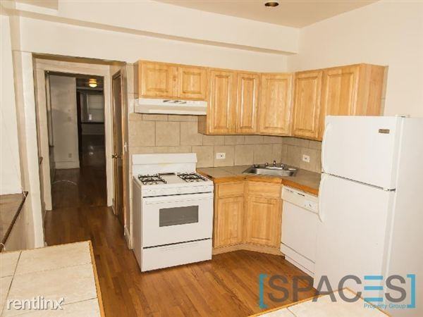 4452 N Sheridan Rd - Photo 2 of 9