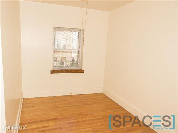 4452 N Sheridan Rd - Photo 3 of 9